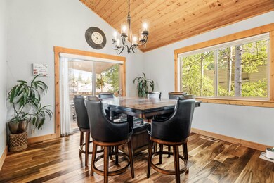 06 - Dining Area