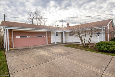 22440 Sandalwood Rd, Bedford, OH 44146 - photo 4