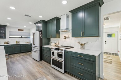 12-kitchen-Cardinal Rd-012
