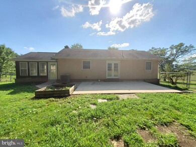 14421 Winchester Grade Rd, Berkeley Springs, WV 25411 - photo 6