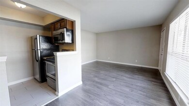 5425 Gaston Ave unit 205, Dallas, TX 75214 - photo 3