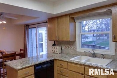 4343 Royal Oaks Dr, Davenport, IA 52806 - photo 5