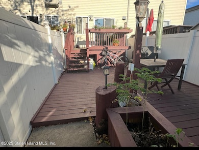 256 Maple Pkwy unit 88, Staten Island, NY 10303 - photo 3