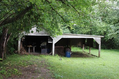 Detached Garage/Carport
