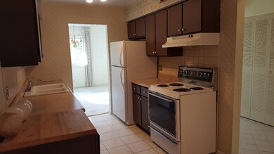 1925 E Oakton St unit 2G, Des Plaines, IL 60018 - photo 2