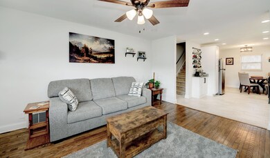 Living Room (3)