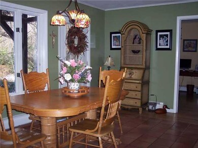 Dining Room Ceramic Tile Floor