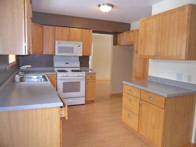 1040 Fox Run Ln, Algonquin, IL 60102 - photo 3