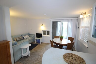 Dining kitchen2