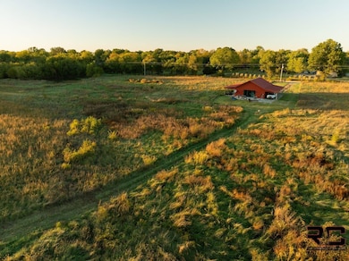 4794 SW Clem Rd, Columbus, KS 66725 - photo 2