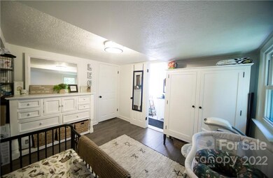 131 Cori Dr, Hendersonville, NC 28792 - photo 4