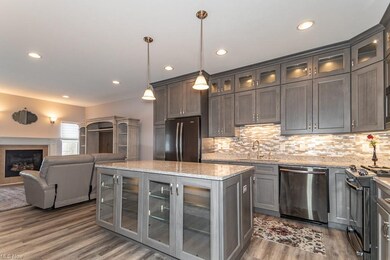 1647 Par Dr unit 34, Wickliffe, OH 44092 - photo 2