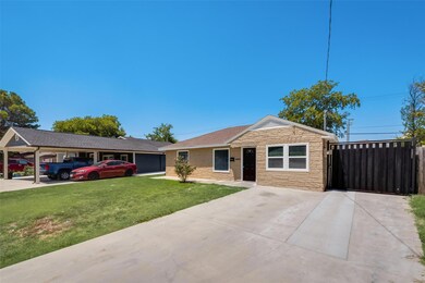 406 Shawnee Trace, Grand Prairie, TX 75051 - photo 2