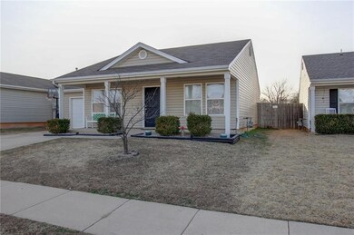 9201 Checkerbloom Dr, Oklahoma City, OK 73165 - photo 2