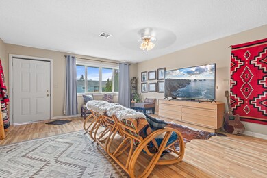 400 N 10th St, Central Point, OR 97502 - photo 2