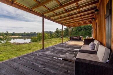 Front porch with view of the river