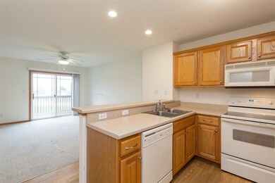 3840 37th Ave SW, Cedar Rapids, IA 52404 - photo 6