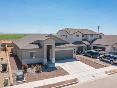 13912 Flora Vista Ave, Horizon City, TX 79928 - photo 3