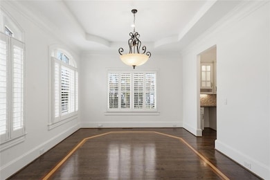 7611 Regency Cir, Sandy Springs, GA 30350 - photo 4