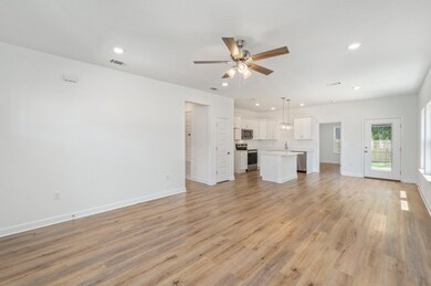 6-web-or-mls-41 Sandhill Court-02