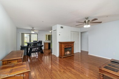 7817 Maplewood Dr unit 601, Melbourne, FL 32904 - photo 2