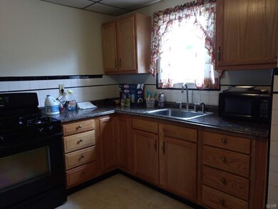 396 W Whitehall St unit 398, Allentown, PA 18102 - photo 5