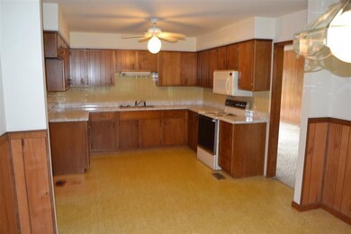 530 Raintree Rd, Harrodsburg, KY 40330 - photo 3