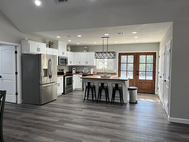 333 E Gillis St, Mount Vernon, GA 30445 - photo 6