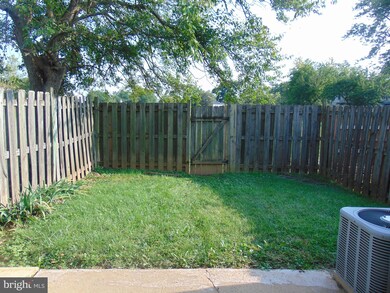 7910 Sharpsburg Ct, Manassas, VA 20109 - photo 3