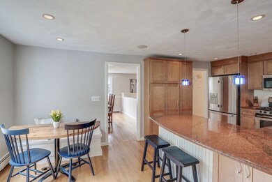 16 Washington St, Bedford, MA 01730 - photo 5