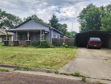 205 E Adams St, Pittsburg, KS 66762 - photo 3