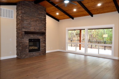 2957 Sylvan Dr, Grants Pass, OR 97527 - photo 4