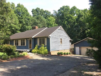 2211 Plainview Dr, High Point, NC 27265 - photo 2