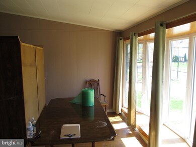 14 Arlington Ave, Maple Shade, NJ 08052 - photo 2