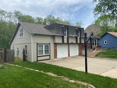 10908 W 71st Place, Shawnee, KS 66203 - photo 3