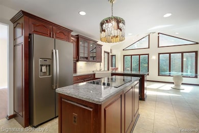 2377 Williamstown Ct, Bloomfield Hills, MI 48304 - photo 3