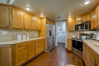 Quartz Counters & Upgraded Appliances
