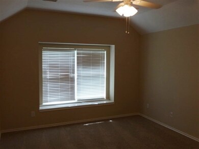 5108 Lockhart Dr, Pearland, TX 77584 - photo 4