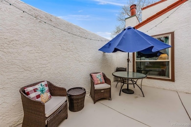 Private enclosed front porch