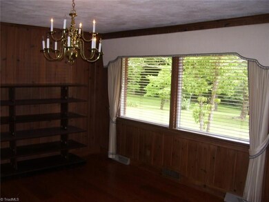 1004 Westmont Dr, Asheboro, NC 27205 - photo 3