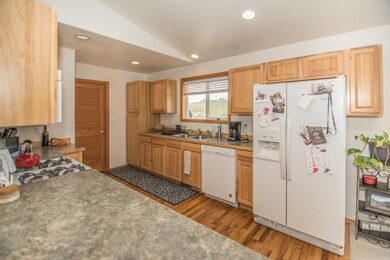 960 E 9th St, Craig, CO 81625 - photo 6