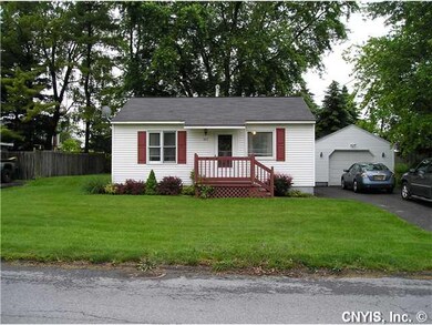 811 Webber Dr, Chittenango, NY 13037 - photo 2