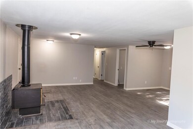 1834 S Harris Dr, Fayetteville, AR 72701 - photo 5