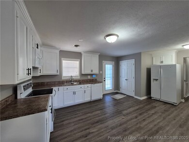 913 Montclair Rd, Fayetteville, NC 28314 - photo 6