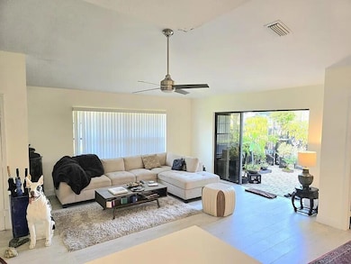 1705 Mariners Cove unit B, Fort Pierce, FL 34950 - photo 4