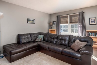 114 N Twin Oaks Terrace, South Burlington, VT 05403 - photo 7