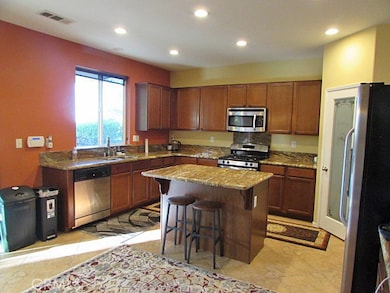 10918 Clover Cir, Corona, CA 92883 - photo 5