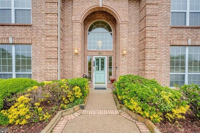 2728 Woodbridge Dr, Hurst, TX 76054 - photo 3