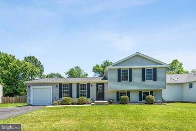 12905 Framingham Ct, Herndon, VA 20171 - photo 2