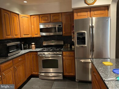 5021 Ox Rd, Fairfax, VA 22030 - photo 3